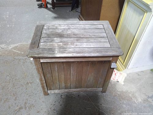 Lot #260 (1 of 4)