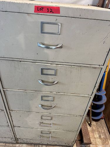 Lot #32 (1 of 20)