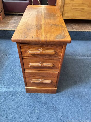 Oak 3-Drawer Chest, Arts & Crafts / Mission Style (1 of 9)