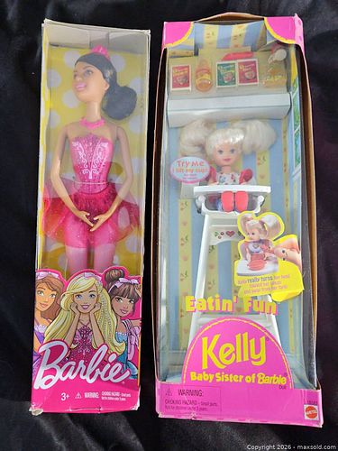 Pair Of Vintage Barbies (1 of 6)