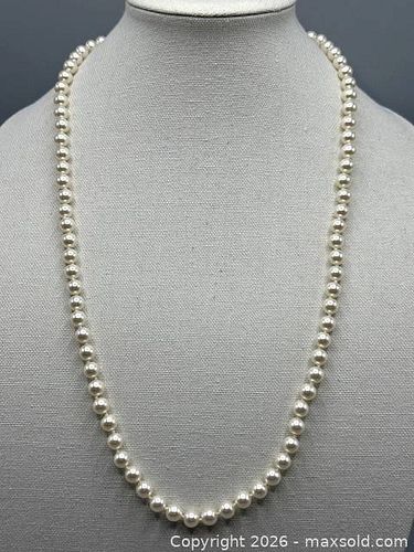 Pearl Necklace - Costume Jewellery - 30 inches (1 of 5)