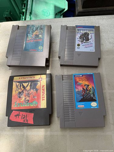 A LOT OF 4 NINTENDO NES GAMES. (1 of 1)