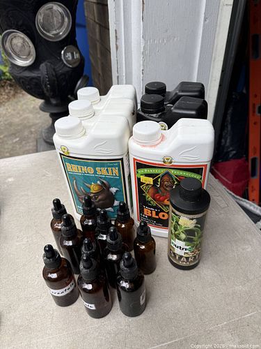 A LOT OF PLANT FERTILIZER. (1 of 1)