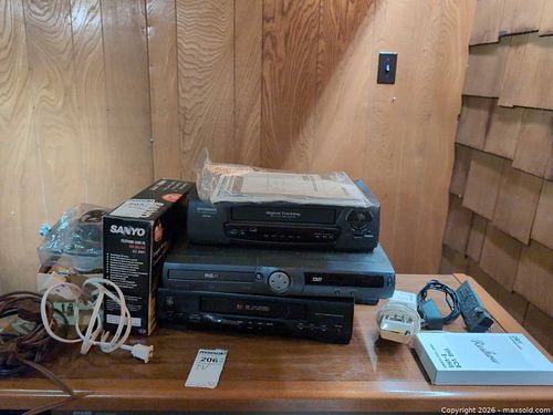 Electronics: Sylvania VHS, RCA DVD, Sanyo Cordless Phone and More C (1 of 14)