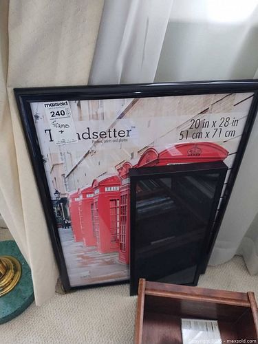 Frames B (1 of 6)