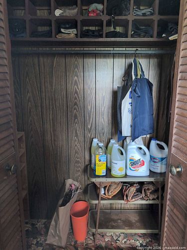 Sports Gear, Household Cleaners, Metal Shelf & Misc Items B (1 of 20)
