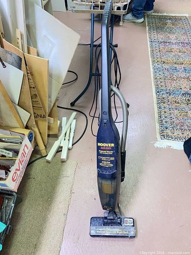 Hoover Quik-Stick Upright/Stick Corded Vacuum B (1 of 8)