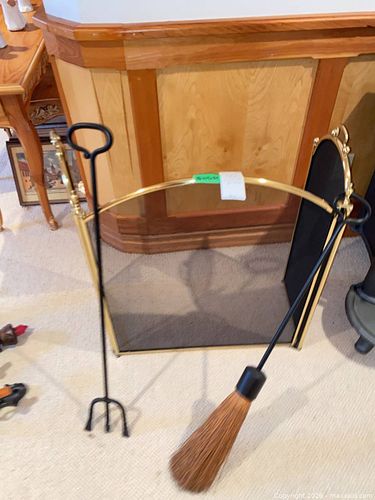 Traditional Brass-Trimmed Fireplace Screen & Tool Set B (1 of 6)