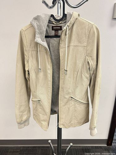 Lot #16 (1 of 4)