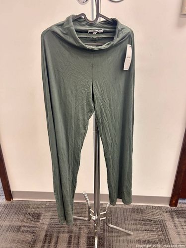 Lot #10 (1 of 5)