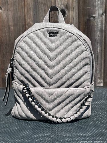 Lot #47 (1 of 17)