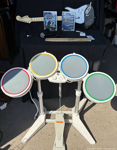 Rockband Instruments & Software  (1 of 7)