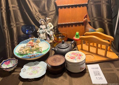 Vintage Home Decor: Collector Plates, Figurines, Spoon Rack, Trinket box  (1 of 10)