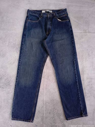 Lot #28 (1 of 10)