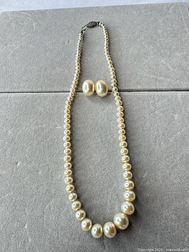 Lot #236 (1 of 4)