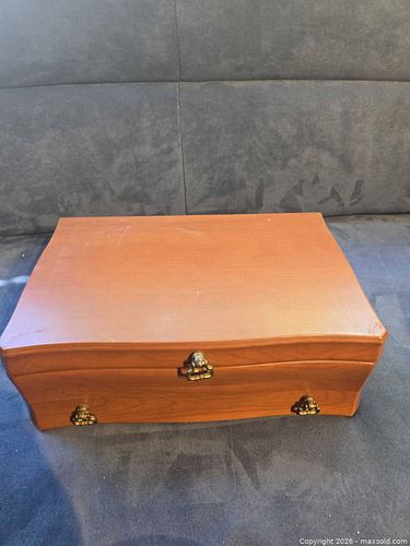Lot #30 (1 of 3)