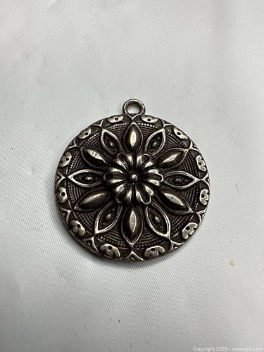 Lot #121 (1 of 5)