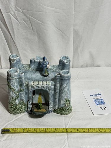 Lot #12 (1 of 8)