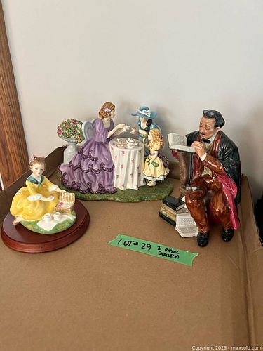Lot #29 (1 of 12)