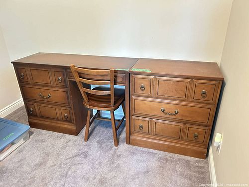 Traditional Medium Brown Veneer Desk, Dresser & Chair Set (1 of 11)