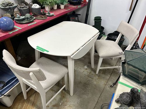 Lot #555 (1 of 9)