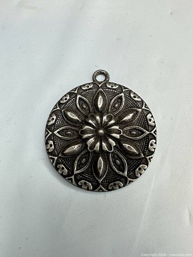 Lot #77 (1 of 5)