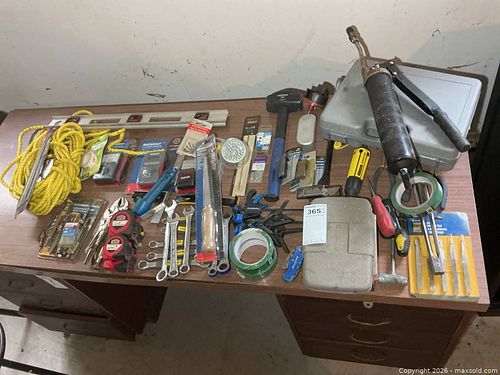 Tools B (1 of 16)