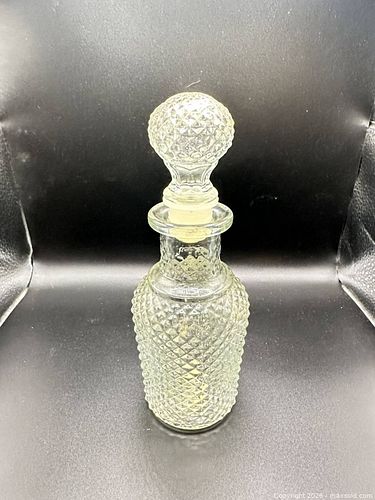 Apothecary decanter Glass (1 of 4)