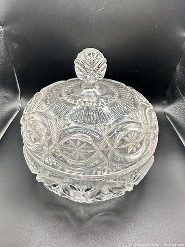 Medium size glass candy dish (1 of 5)