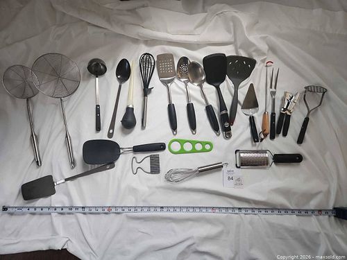 Assorted Kitchen Utensil Set — 20 Pieces (Stainless, Plastic, Silicone) (1 of 17)