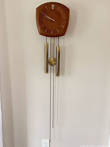 Lot #19 (1 of 8)