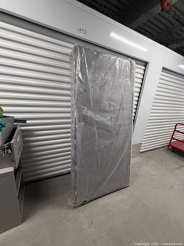 Lot #15 (1 of 7)