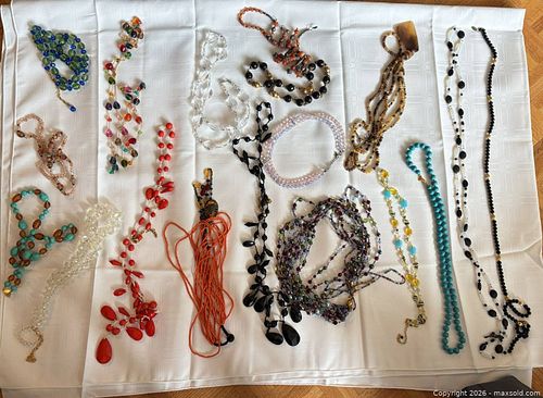 Costume Jewellery: Beaded Necklaces — Glass, Acrylic, Metal, Rhinestone B (1 of 17)