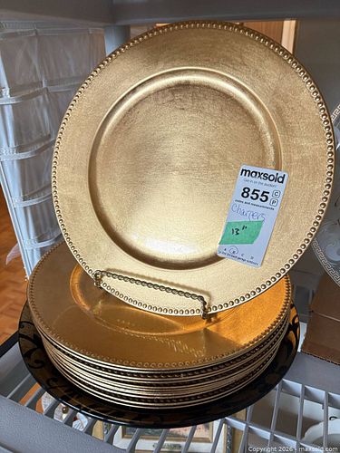 Plastic/Resin Charger Plates, 13 inch Beaded Rim B (1 of 5)