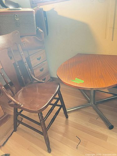 Table & Chair  (1 of 11)