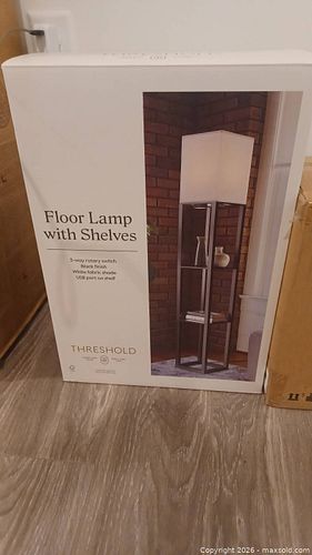 Lot #32 (1 of 7)