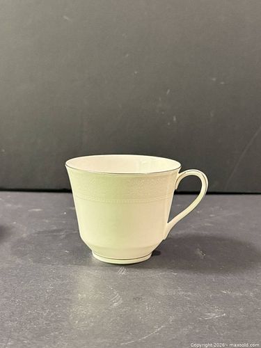 Lot #38 (1 of 9)