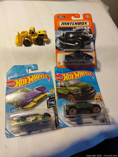 Lot #220 (1 of 10)