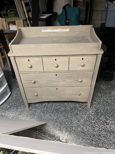 Lot #32 (1 of 4)