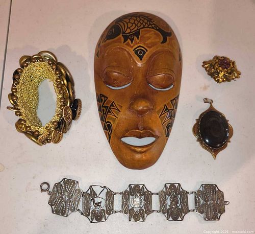 Vintage Costume Jewelry Lot with Carved Wooden Decorative Mask (1 of 13)