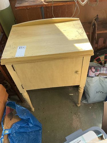 Lot #817 (1 of 11)