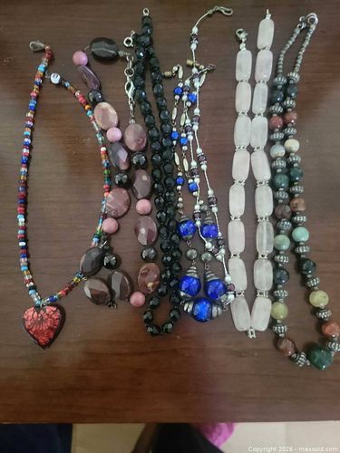 Assorted fashionable necklaces + stand (1 of 14)
