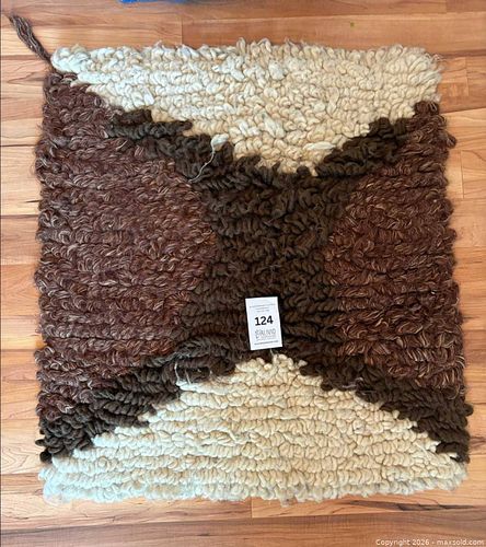 Vintage high-pile wool texture mat (1 of 6)