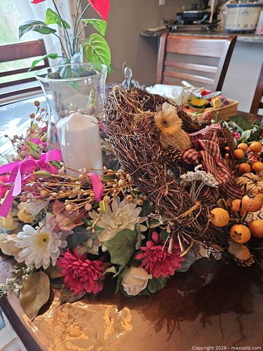 Assorted Rustic Artificial Floral Decor, Wreath, Urn Planter, Figurines (1 of 9)