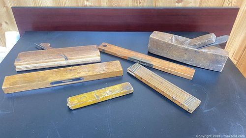 Lot of 6 Vintage Wood & Metal Hand Tools: Plane, Ruler, Level (1 of 19)