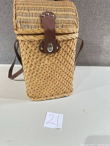 Lot #21 (1 of 6)