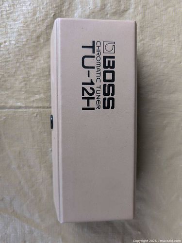 Boss TU-12H Chromatic Tuner Pedal, Beige/Cream (1 of 4)