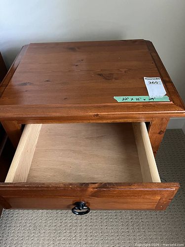 Lot #365 (1 of 7)