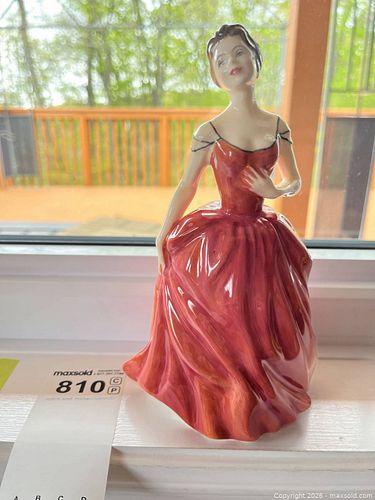 Lot #810 (1 of 7)
