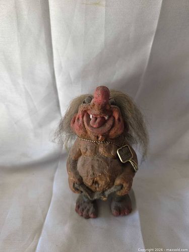 Lot #37 (1 of 8)